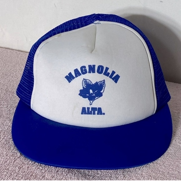 Vintage Blue White Magnolia Alta Mesh Back Snap Back Trucker Hat - Picture 1 of 10